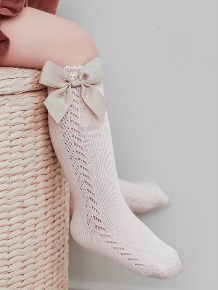 Pointelle bow socks